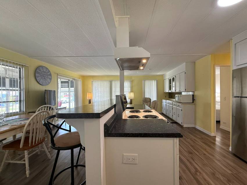 390 Peppertree Ln a Ellenton, FL Mobile or Manufactured Home for Sale